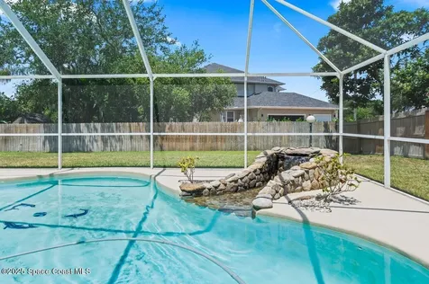 5863 Newbury Circle Melbourne FL 32940