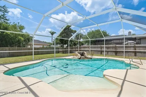 5863 Newbury Circle Melbourne FL 32940