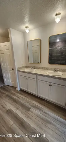 586 Cooper Court SW Palm Bay FL 32908