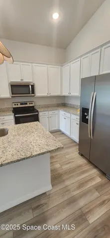 586 Cooper Court SW Palm Bay FL 32908
