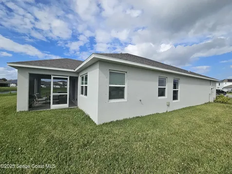 586 Cooper Court SW Palm Bay FL 32908