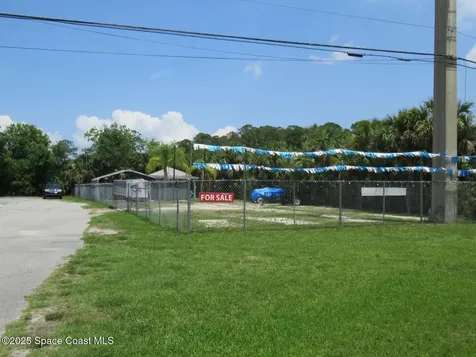 4505 South Street Titusville FL 32780