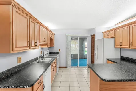 518 Homestead Avenue NE Palm Bay FL 32907