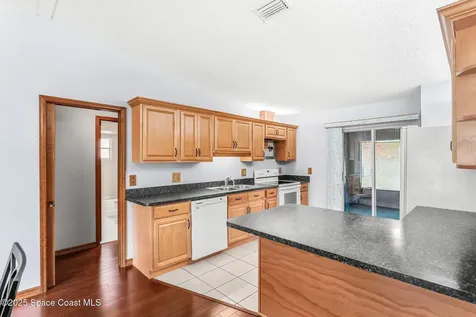 518 Homestead Avenue NE Palm Bay FL 32907