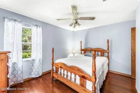 518 Homestead Avenue NE Palm Bay FL 32907