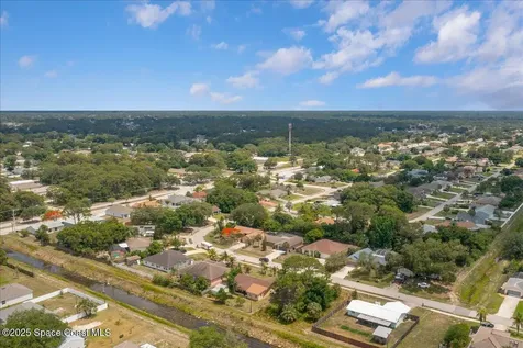 783 Koutnik Road SE Palm Bay FL 32909