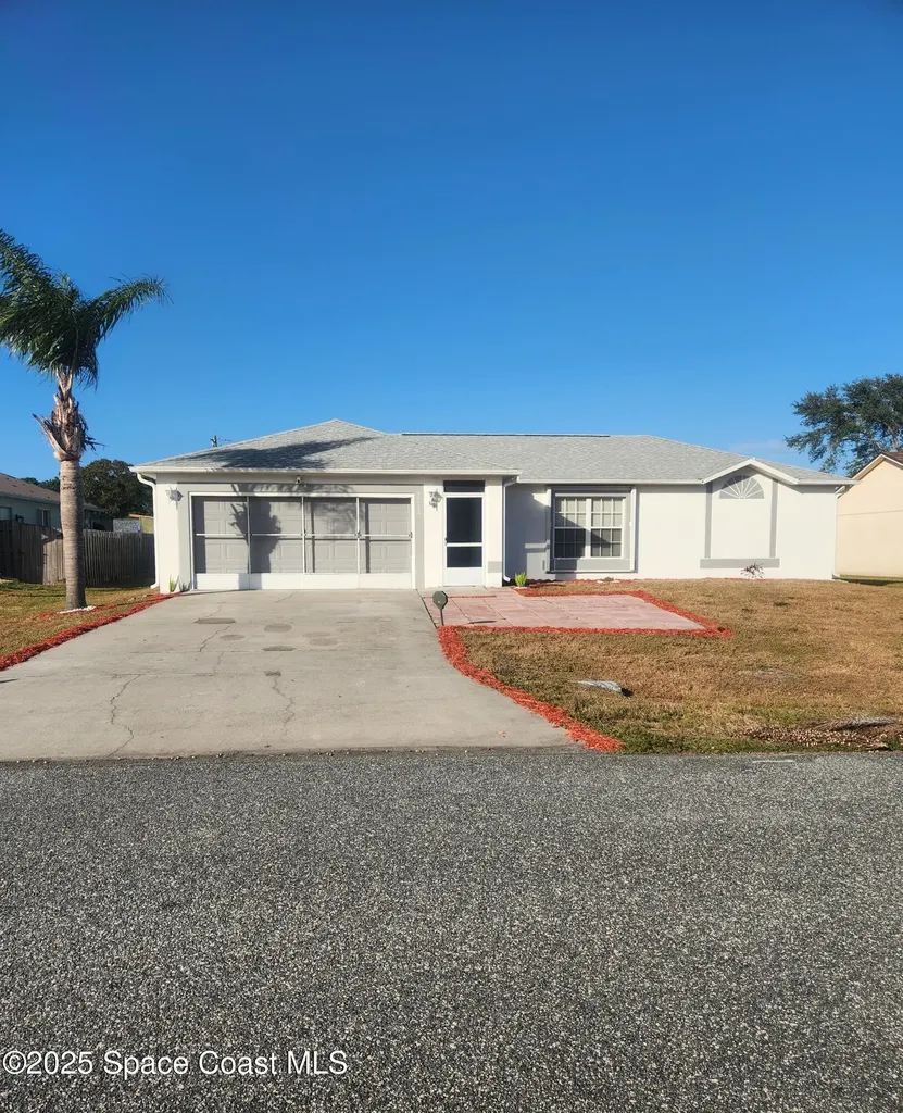 2113 Greyfield Street NE Palm Bay FL 32907