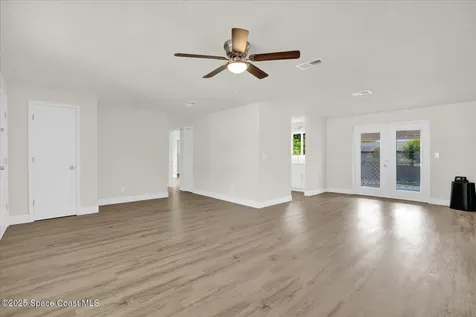 1491 Granada Avenue Daytona Beach FL 32117