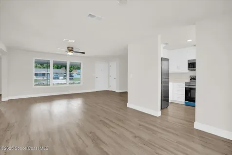 1491 Granada Avenue Daytona Beach FL 32117