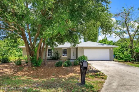 129 Irvine Avenue SE Palm Bay FL 32909