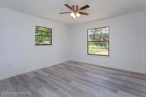 129 Irvine Avenue SE Palm Bay FL 32909