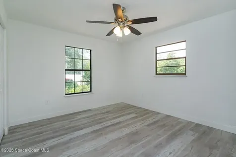 129 Irvine Avenue SE Palm Bay FL 32909