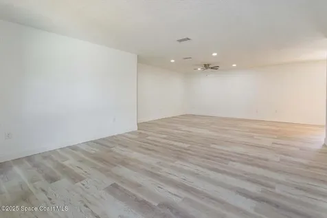 129 Irvine Avenue SE Palm Bay FL 32909