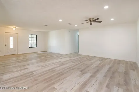 129 Irvine Avenue SE Palm Bay FL 32909