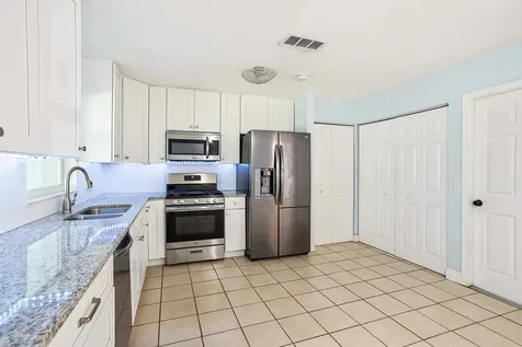 517 Fulton Street Daytona Beach FL 32114