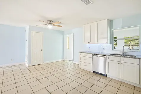 517 Fulton Street Daytona Beach FL 32114