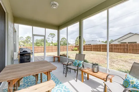 185 Prairie Street SE Palm Bay FL 32909