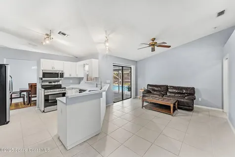 1058 Sheridan Avenue NW Palm Bay FL 32907