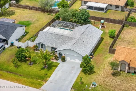 1058 Sheridan Avenue NW Palm Bay FL 32907