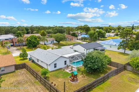1058 Sheridan Avenue NW Palm Bay FL 32907