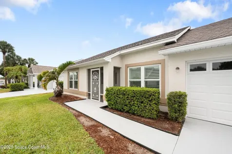 1056 NW Tuscany Drive Port St. Lucie FL 34986
