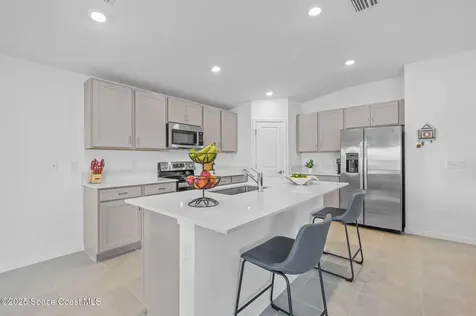 846 Dockside Drive SW Palm Bay FL 32908