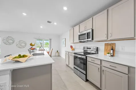 846 Dockside Drive SW Palm Bay FL 32908