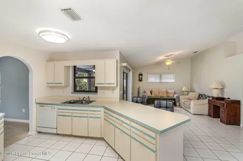 1318 Camas Avenue NW Palm Bay FL 32907