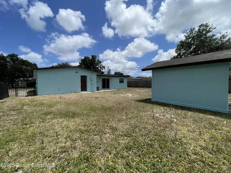 1074 Holland Street Melbourne FL 32935