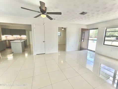 1074 Holland Street Melbourne FL 32935
