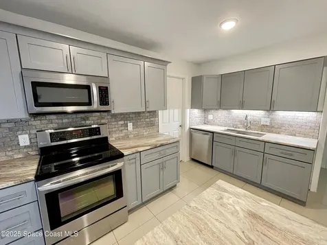 1074 Holland Street Melbourne FL 32935