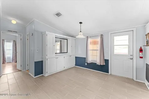 8865 Central Avenue Micco FL 32976