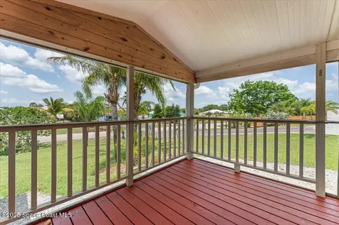 8865 Central Avenue Micco FL 32976