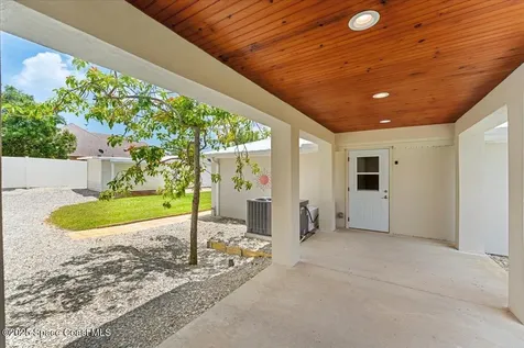 8865 Central Avenue Micco FL 32976