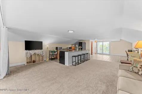 8865 Central Avenue Micco FL 32976