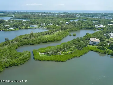2660 Riverview Court Vero Beach FL 32963