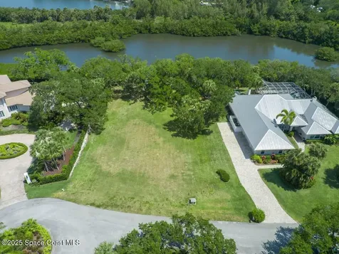 2660 Riverview Court Vero Beach FL 32963