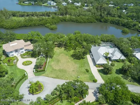2660 Riverview Court Vero Beach FL 32963