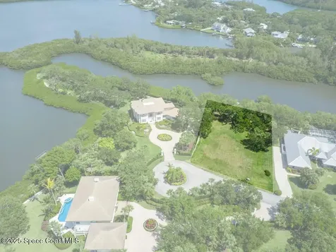 2660 Riverview Court Vero Beach FL 32963