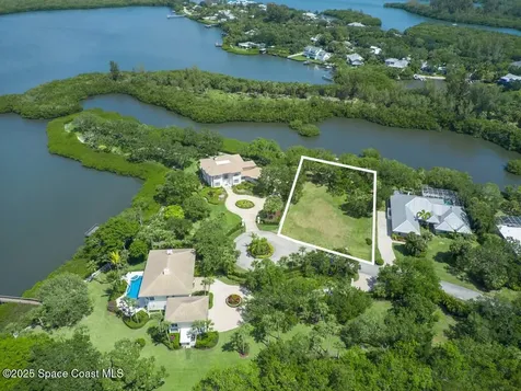 2660 Riverview Court Vero Beach FL 32963