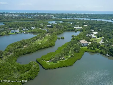 2660 Riverview Court Vero Beach FL 32963