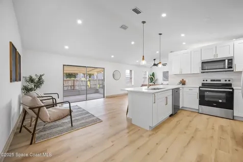 1239 Van Tassell Trail NE Palm Bay FL 32905