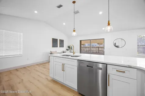 1239 Van Tassell Trail NE Palm Bay FL 32905