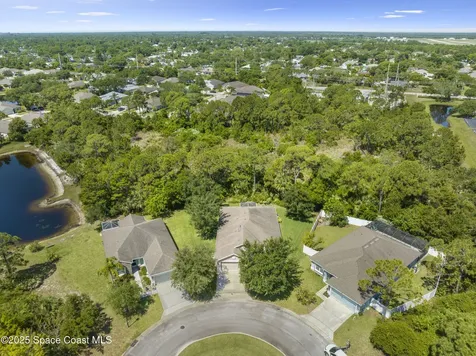 1206 Briarcliff Court Sebastian FL 32958