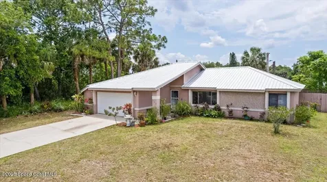 326 Brescia Street NE Palm Bay FL 32907