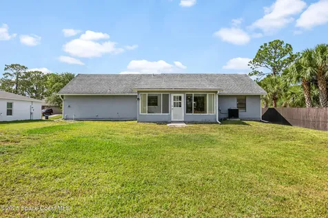 431 Harrisburg Street SW Palm Bay FL 32908