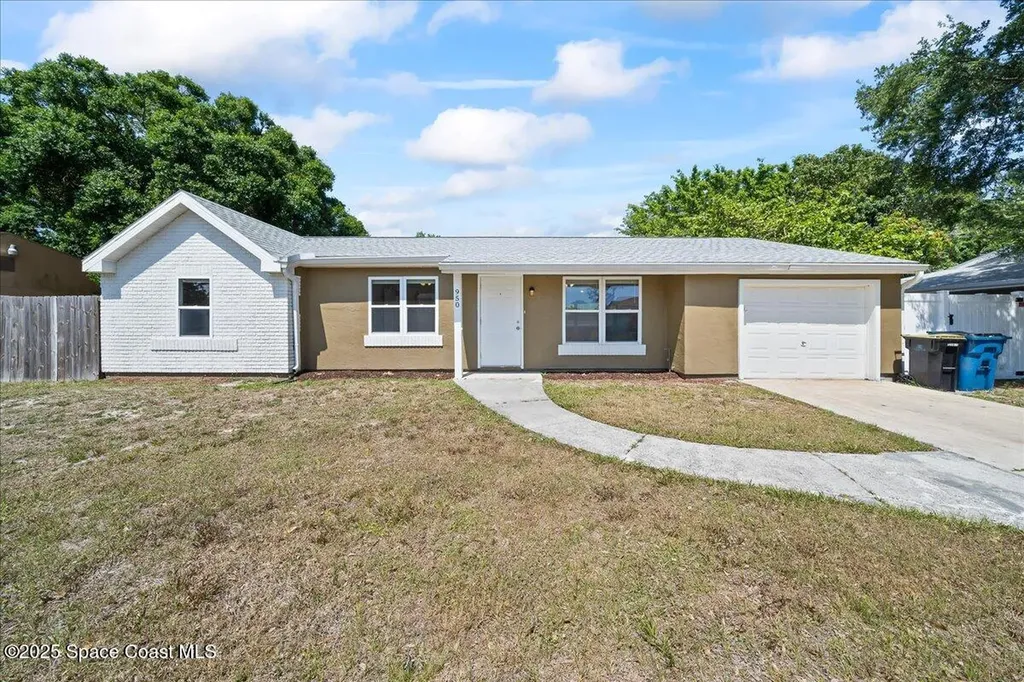 950 Hooper Avenue NE Palm Bay FL 32905