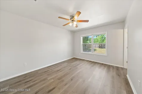 950 Hooper Avenue NE Palm Bay FL 32905
