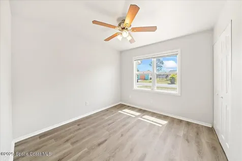 950 Hooper Avenue NE Palm Bay FL 32905