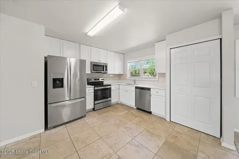 950 Hooper Avenue NE Palm Bay FL 32905